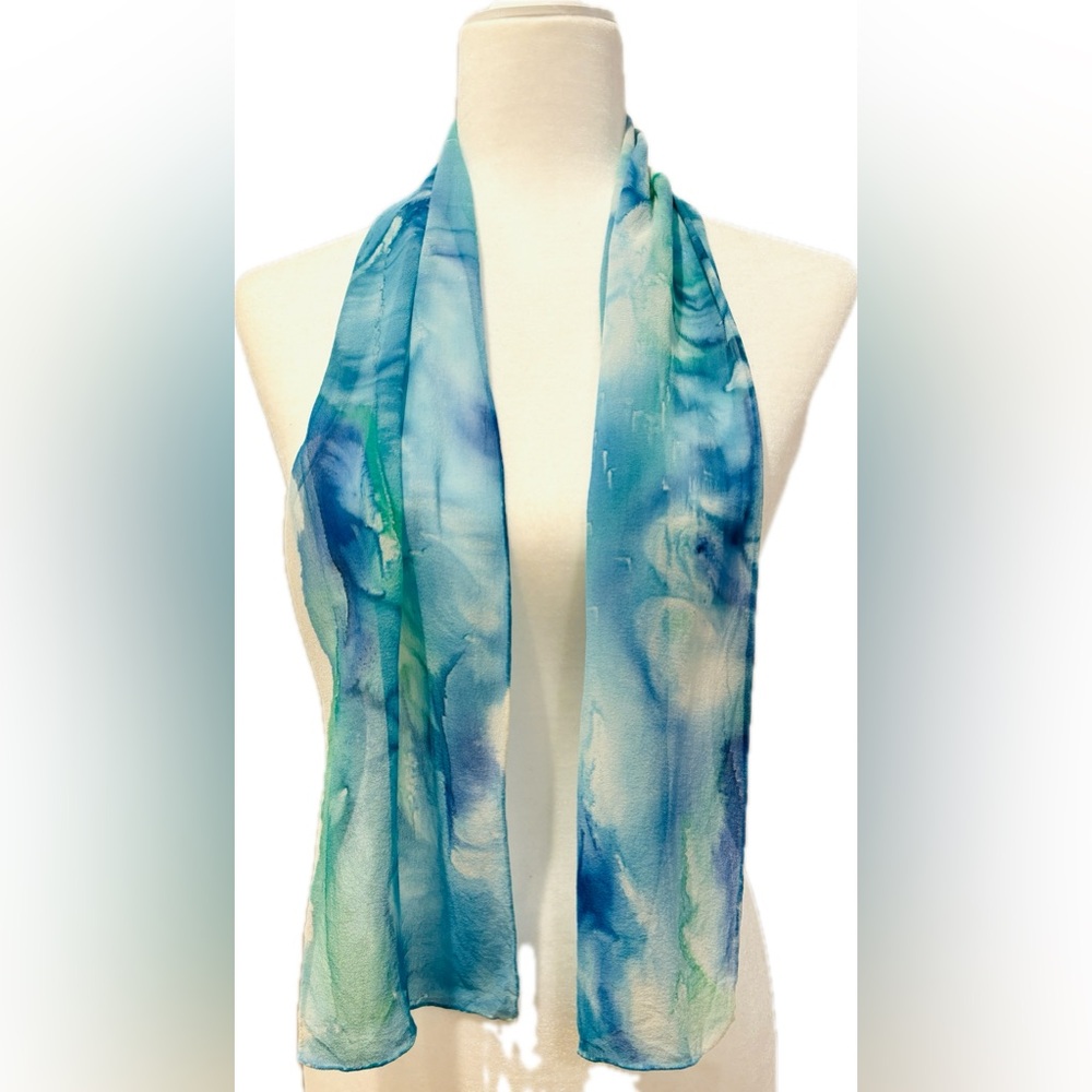 Elegant Blue and Green Women's Scarf